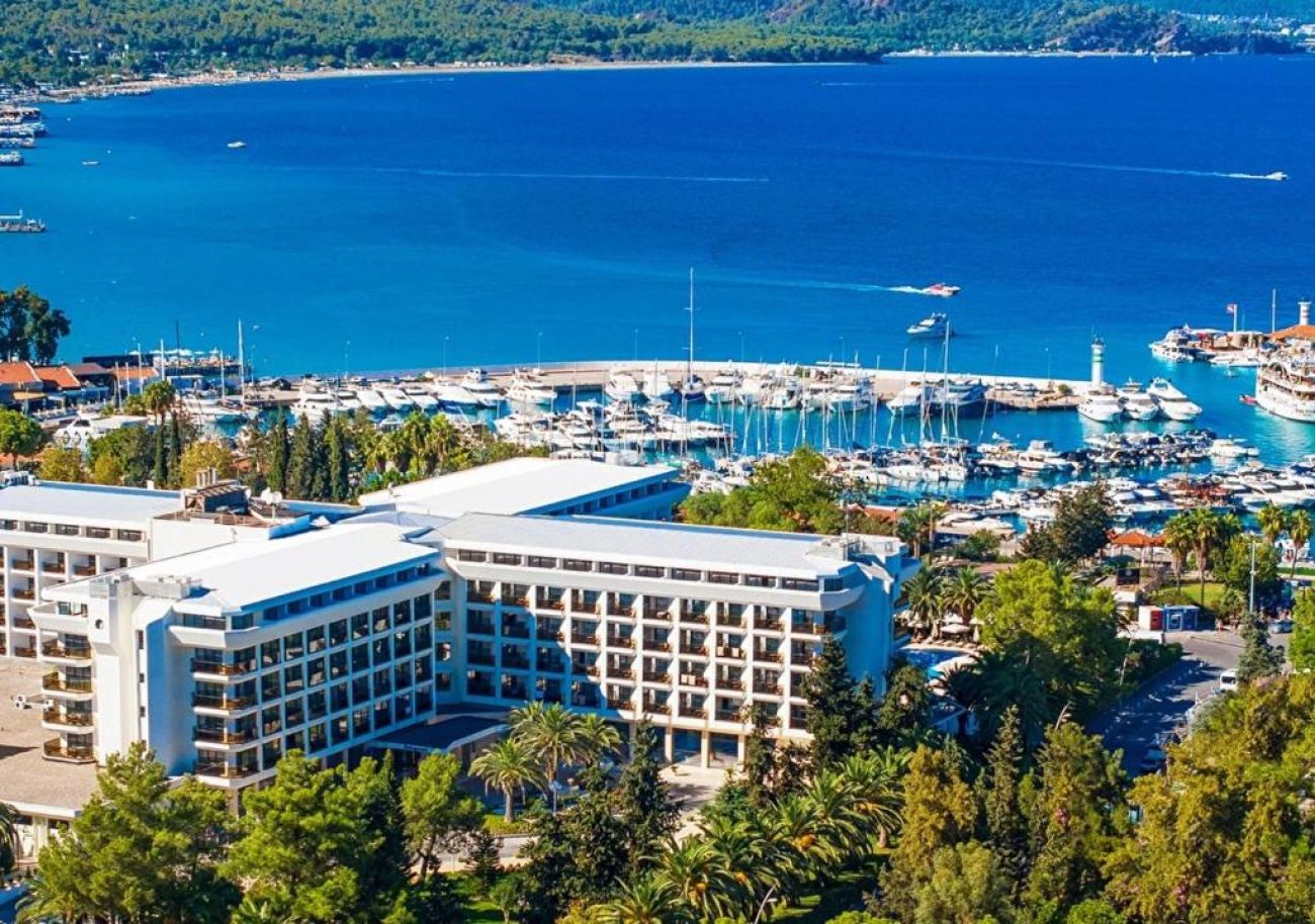 OZKAYMAK MARINA 5*
