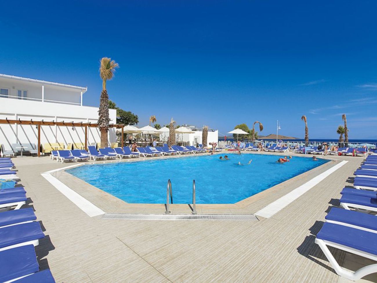 PETUNYA BEACH RESORT 4*