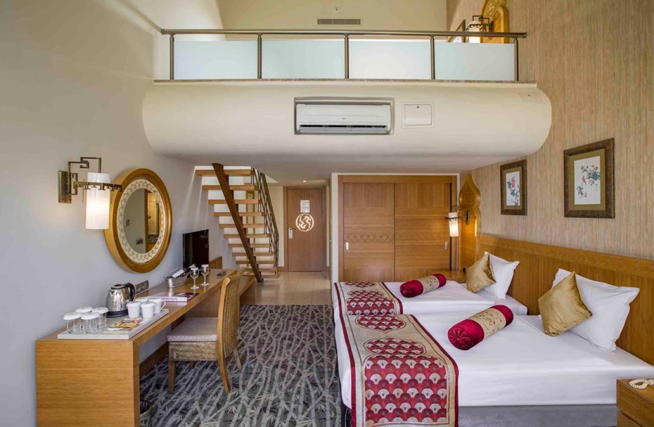 ROYAL DRAGON HOTEL 5*