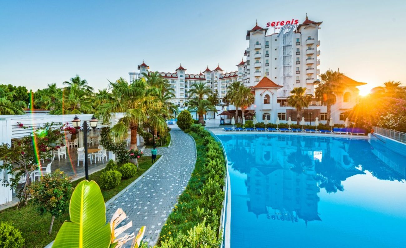 SERENIS HOTEL 5*