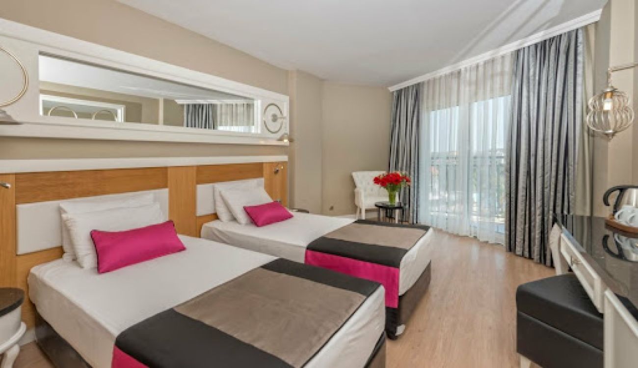 SERENIS HOTEL 5*