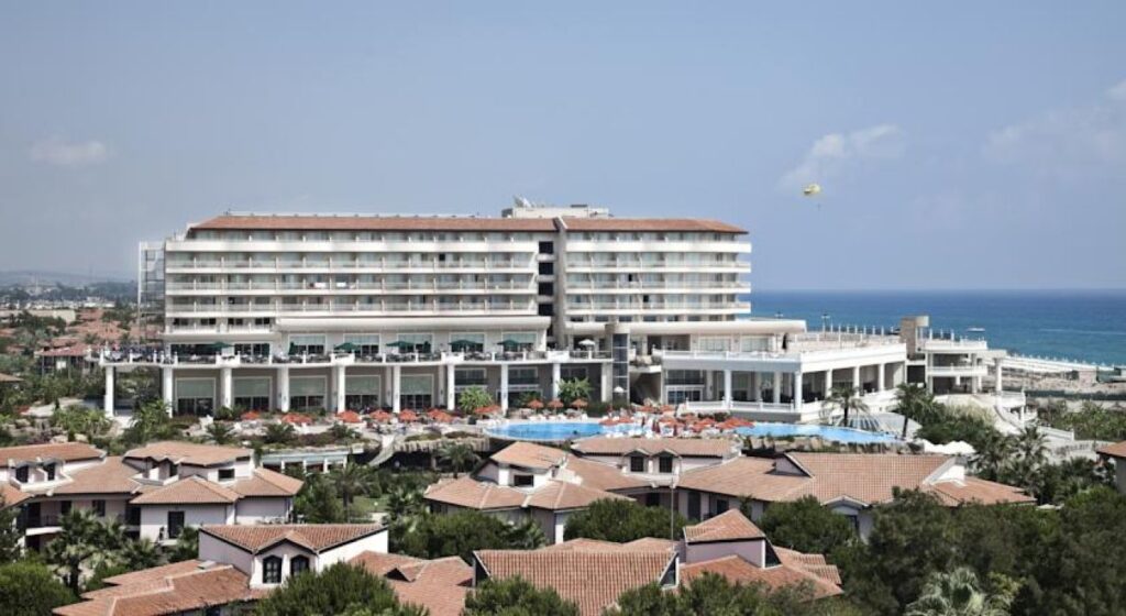 STARLIGHT RESORT 5*