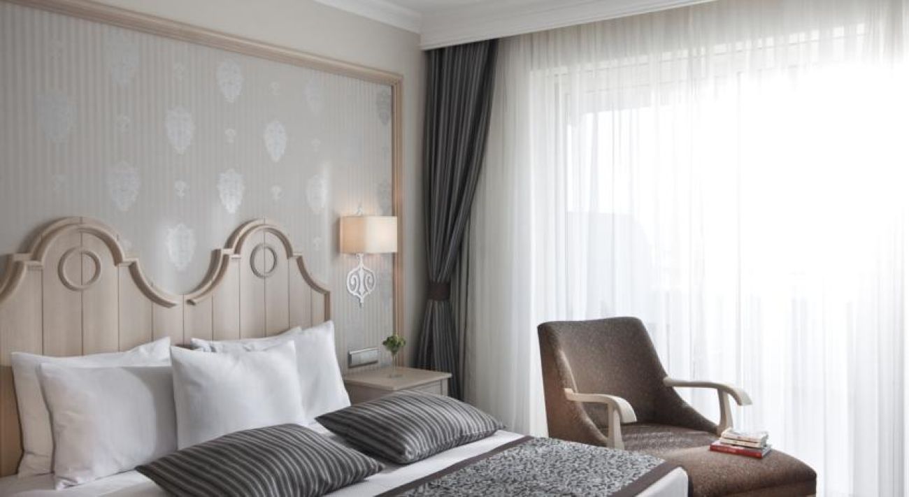 STARLIGHT RESORT 5*