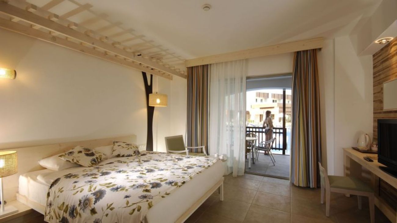 SUNIS KUMKOY BEACH RESORT HOTEL AND SPA 5*