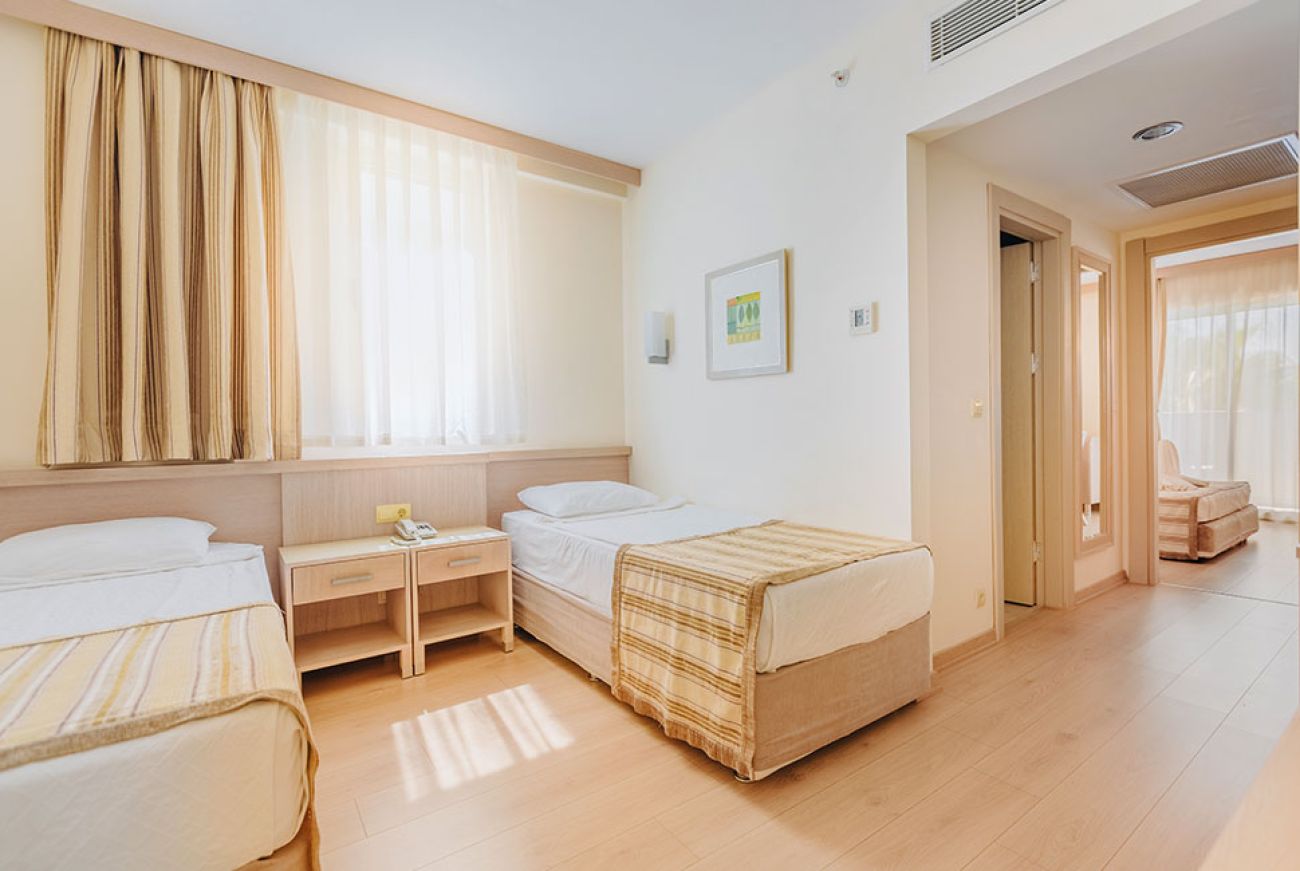 SURAL RESORT 5*