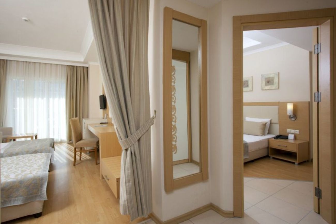 SOLIVIA HOTEL (ex. TITAN SELECT) 5*