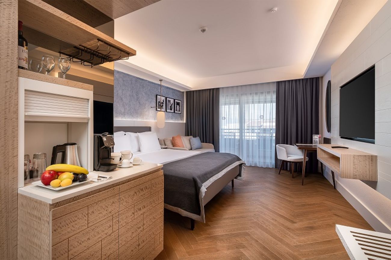 LARA BARUT COLLECTION 5*