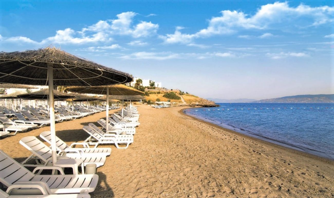 CHARM BEACH HOTEL 4*