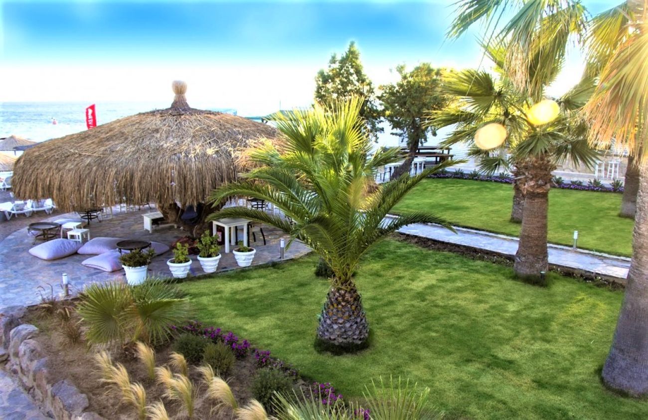 CHARM BEACH HOTEL 4*