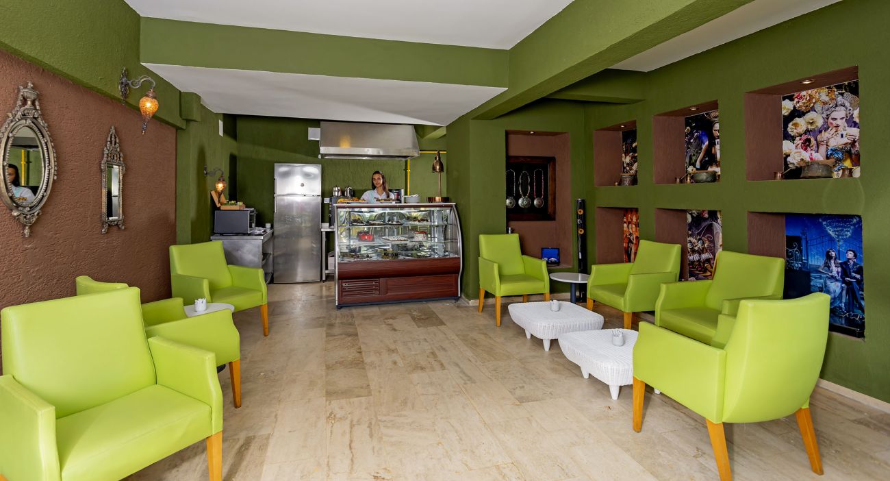 CHARM BEACH HOTEL 4*