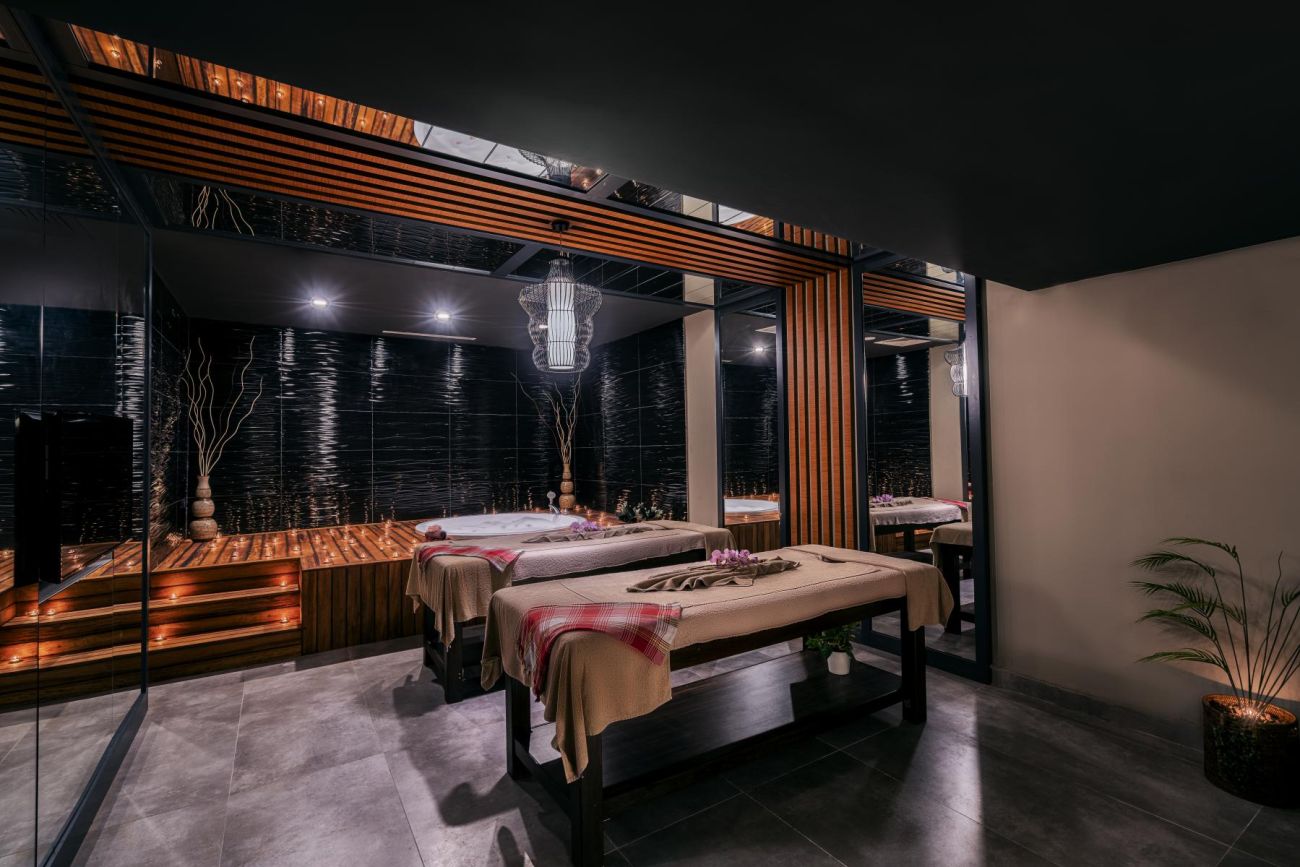 DIAMOND DE LUXE HOTEL & SPA 5*