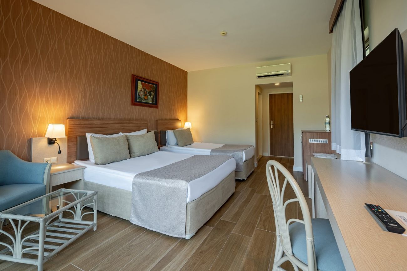 JUSTINIANO CLUB PARK CONTI 5*