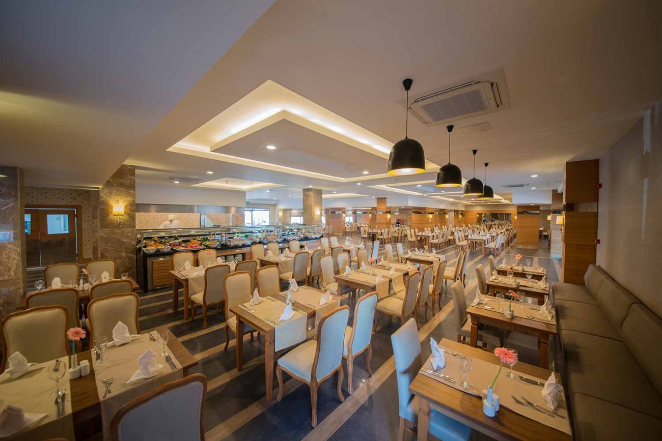 WYNDHAM GARDEN LARA 5*