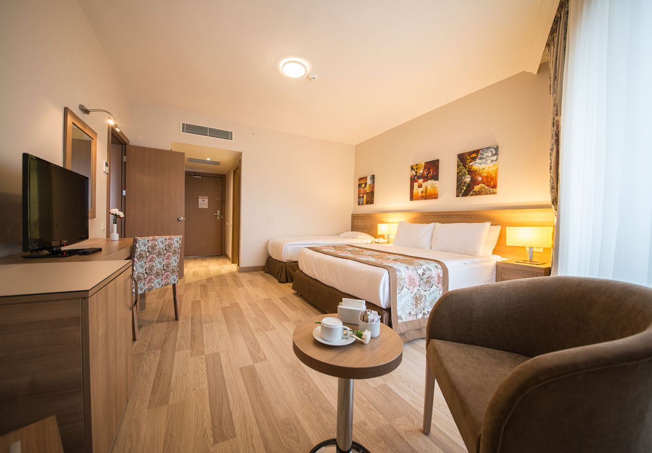 WYNDHAM GARDEN LARA 5*