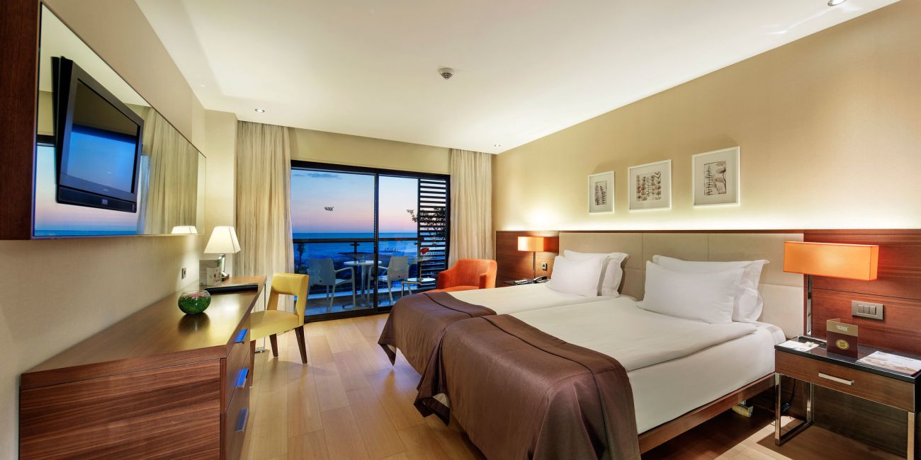 TUI BLUE SIDE 5*