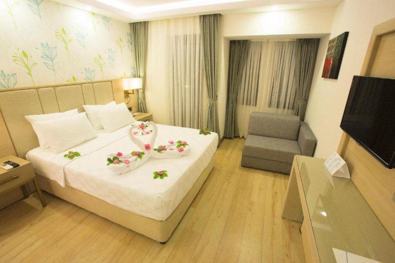 SUNDIA BY LIBERTY OLUDENIZ 5*