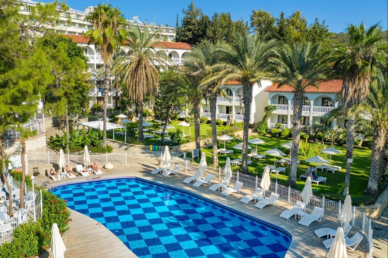 UTOPIA BEACH CLUB 4*