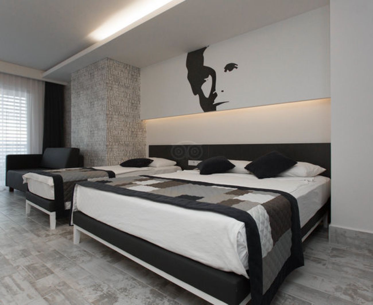 WHITE CITY BEACH HOTEL 4*