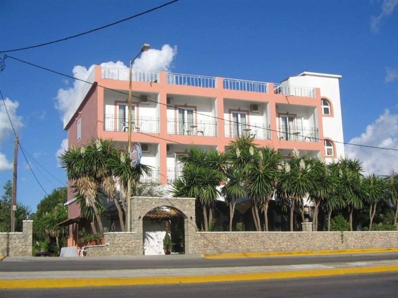 Angela Hotel 2*