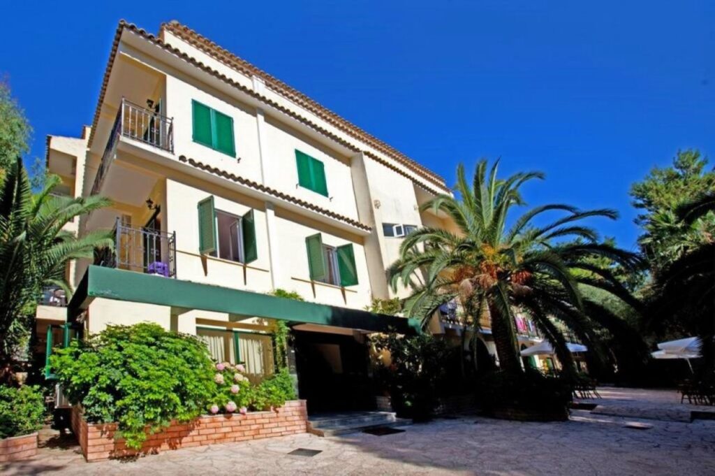 Galaxias Hotel 2*