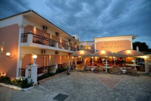 Maltezos Hotel 3*