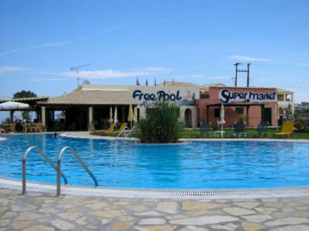 Helena Apartments & Villas