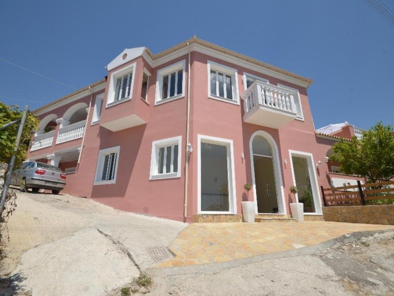 Paradiso Aparthotel 2*