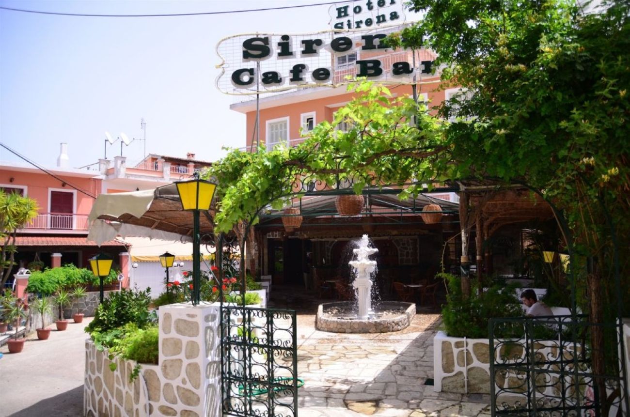 Sirena Beach Hotel 3*