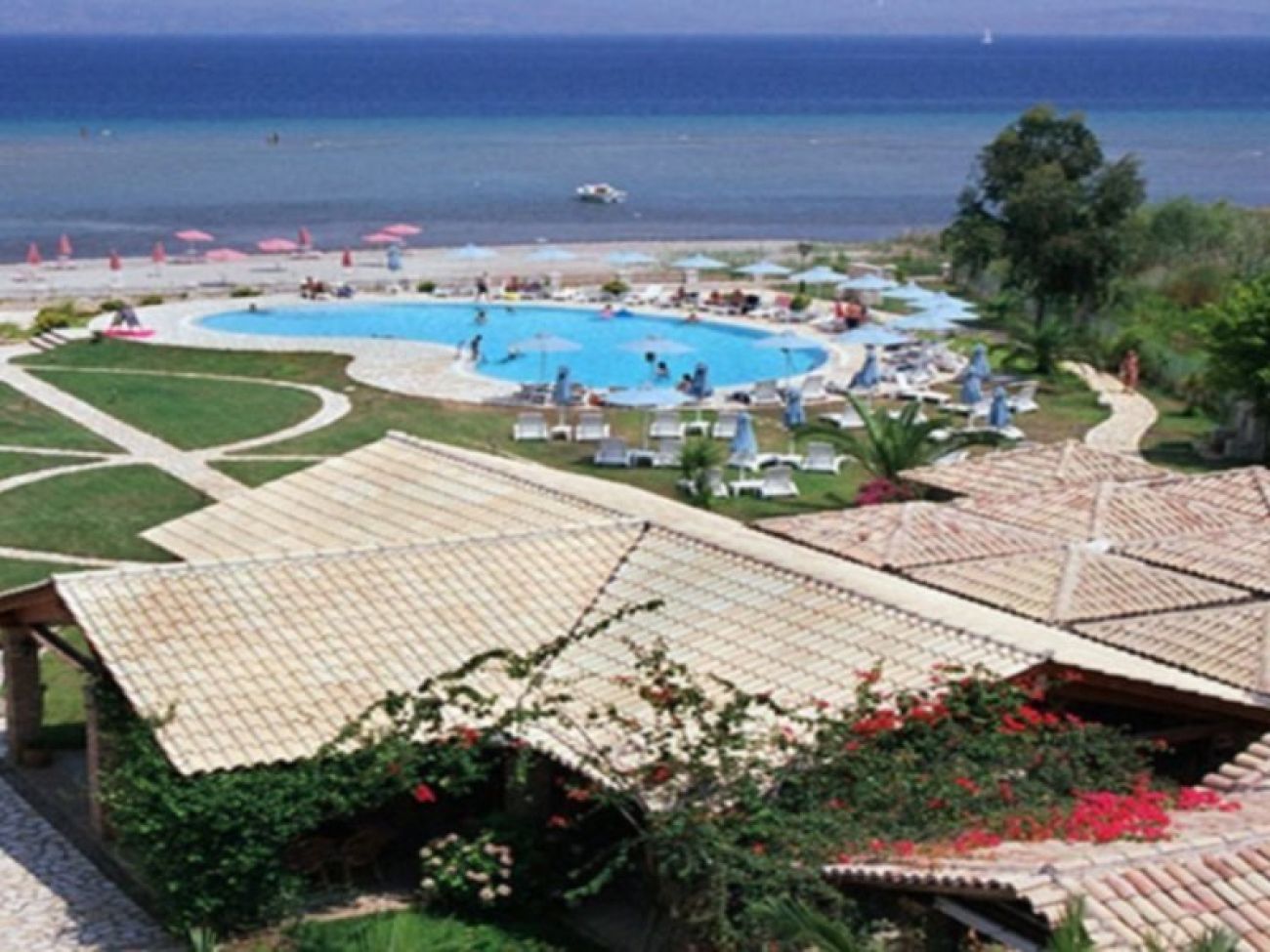 Chrismos Luxury Suites & Studios