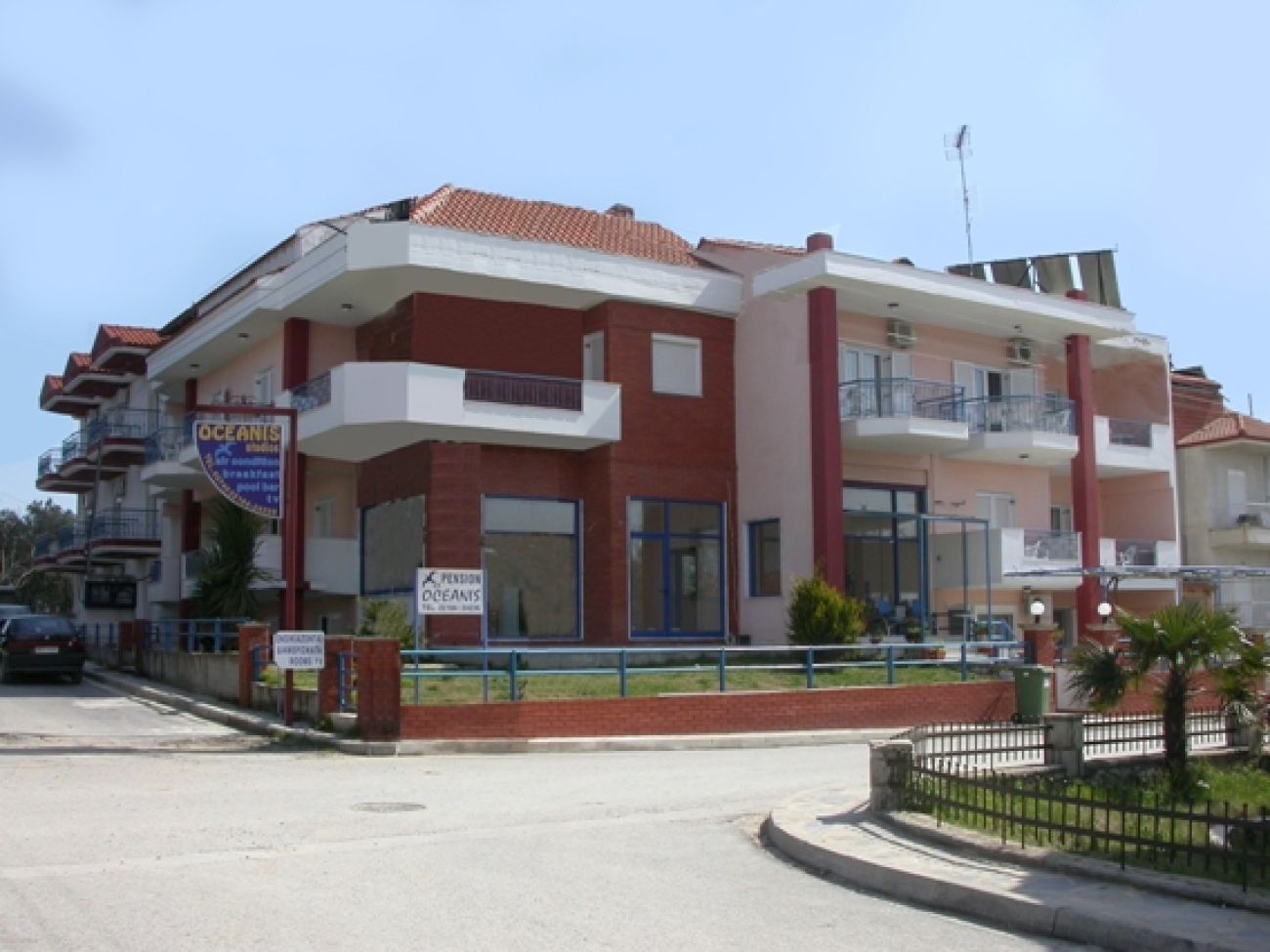 Oceanis Hotel 2*
