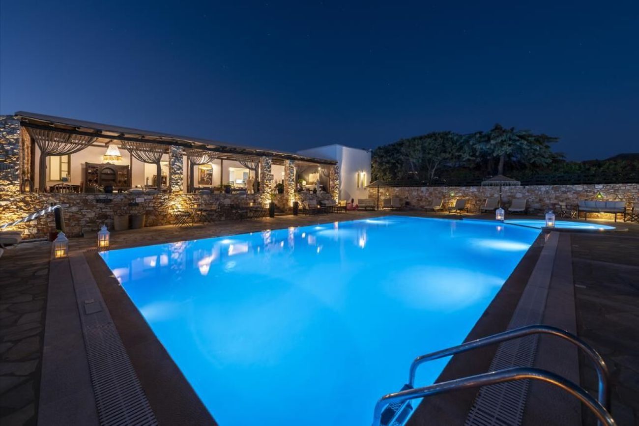 Parosland Hotel 4*
