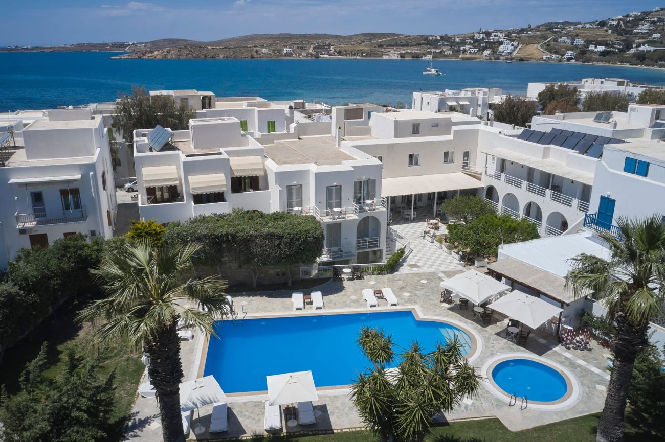 Polos Hotel Paros 3*