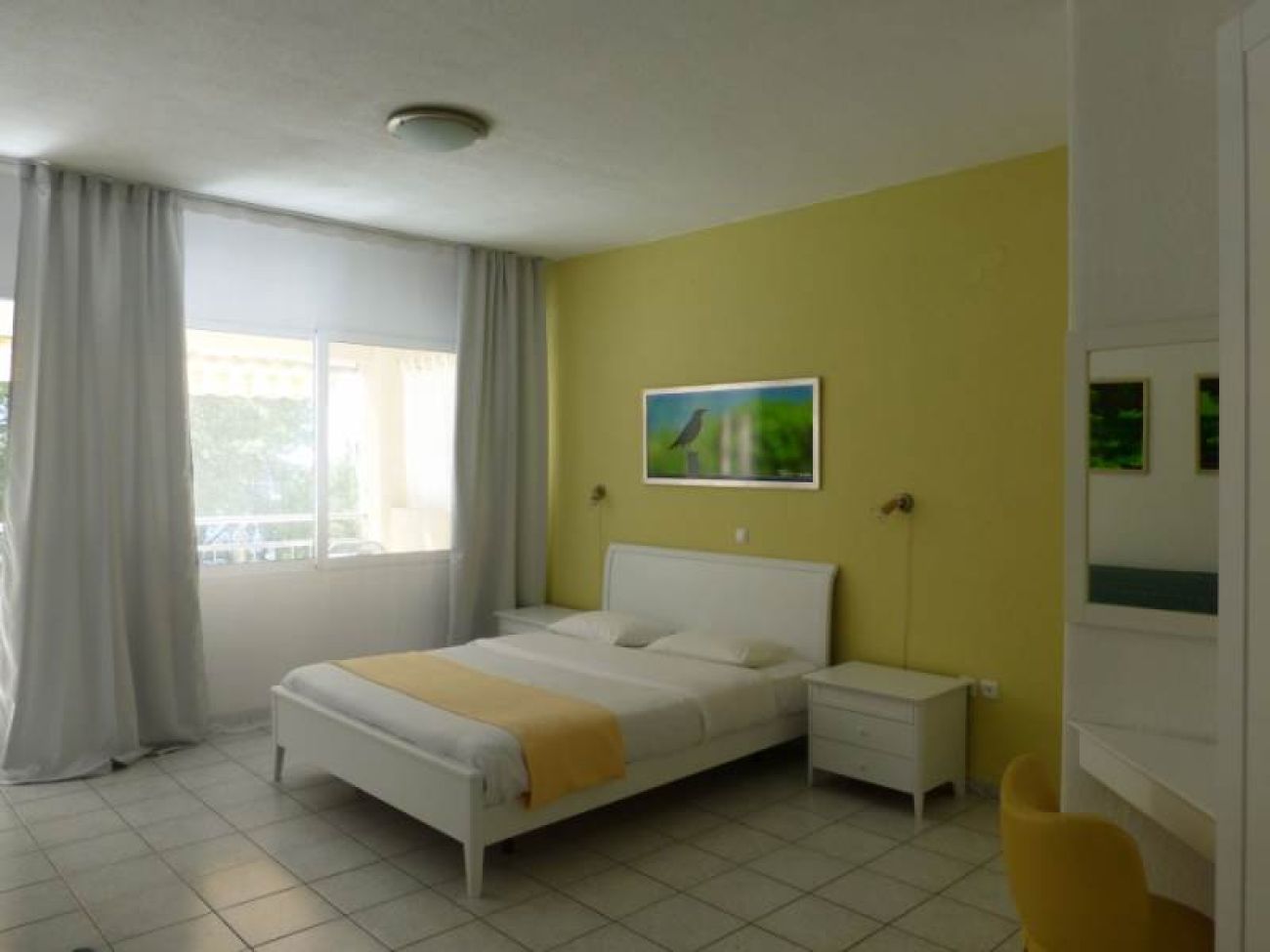 Dryades Hotel 3*