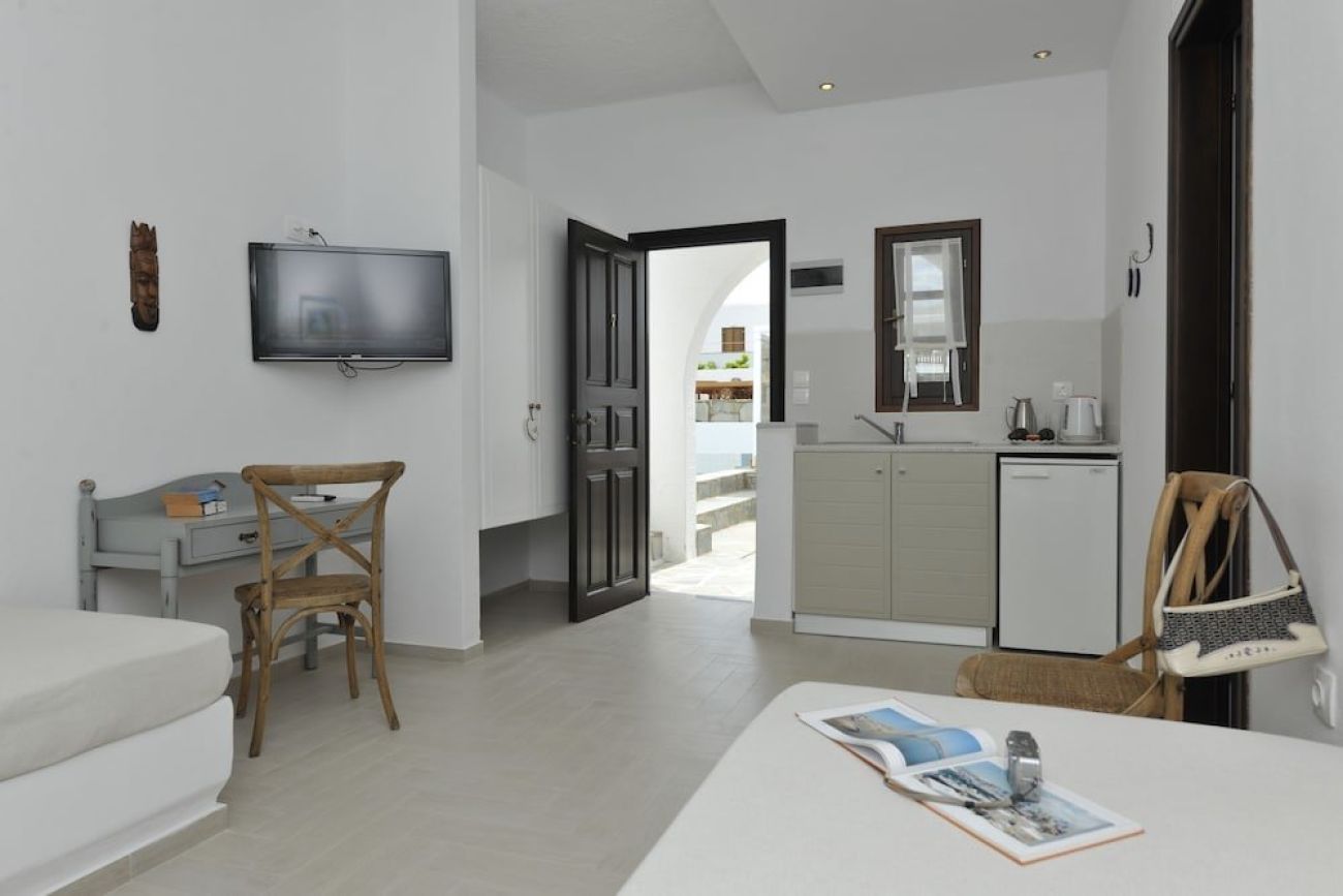Aella Residence 3*