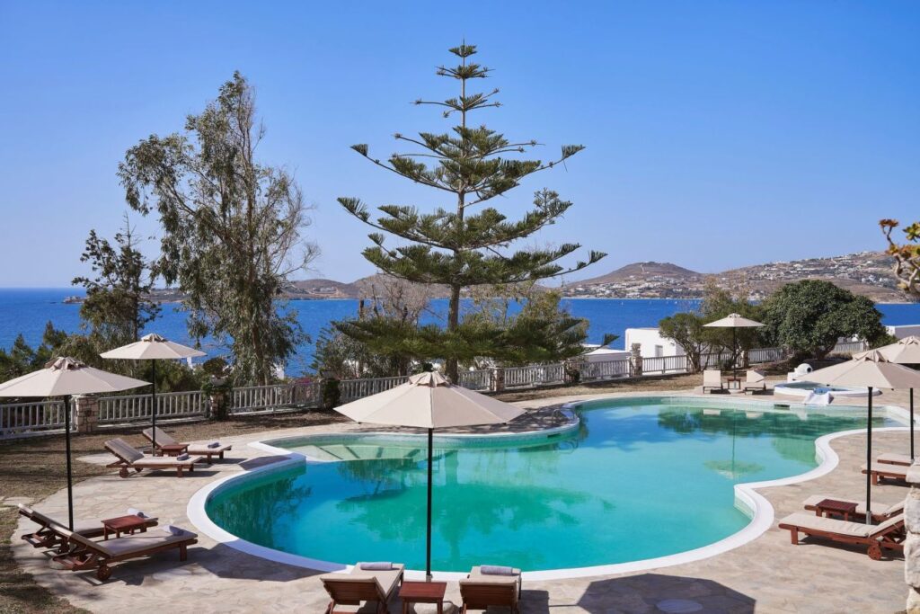 High Mill Paros 4*