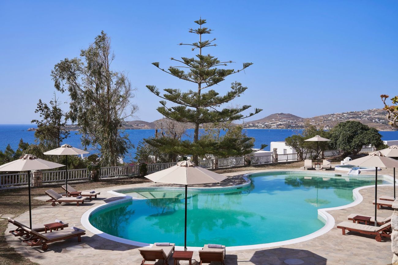 High Mill Paros 4*