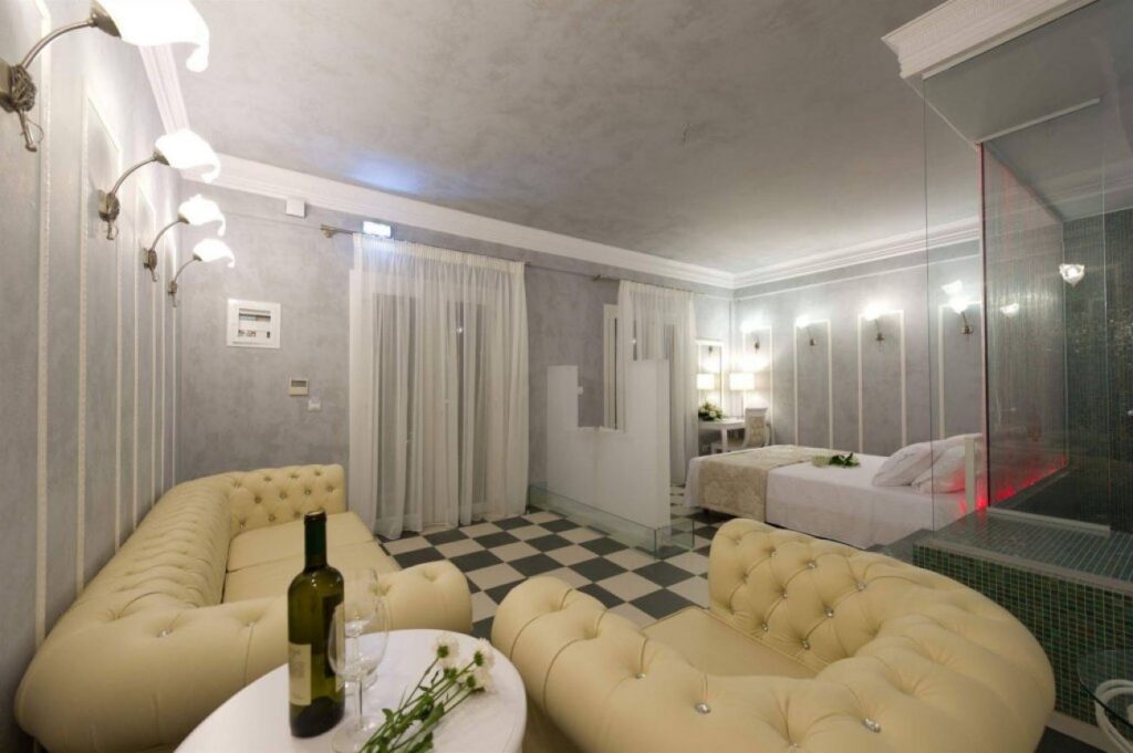 Irida Boutique 3*