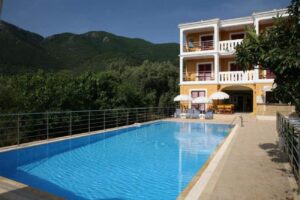 Summertime Inn 3*