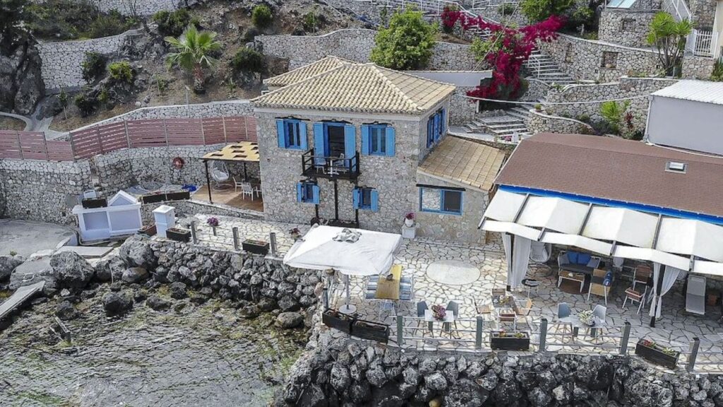 Seamansion Lefkada 3*