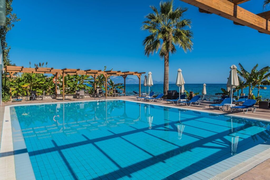 Belussi Beach Hotel & Suites 4*