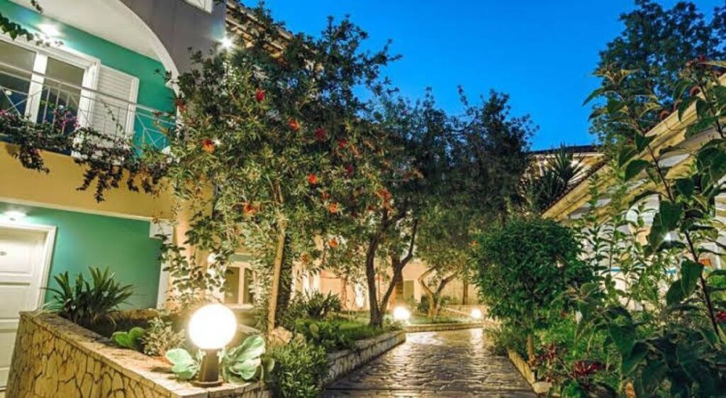 Sun Rise Hotel 4*