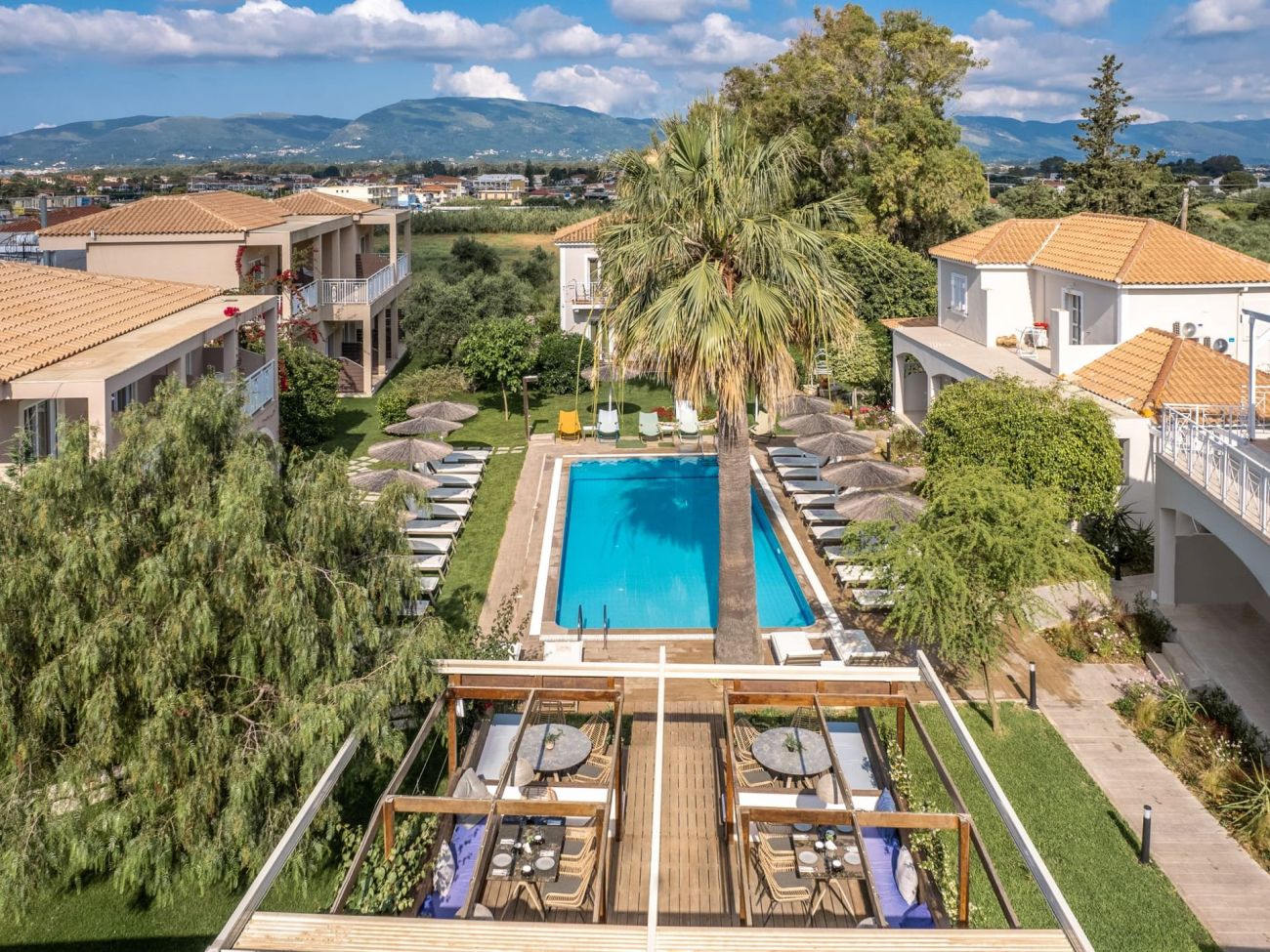 Aeolos Boutique Hotel & Suites 3*