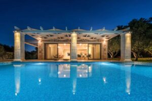 Avra Villa 5*