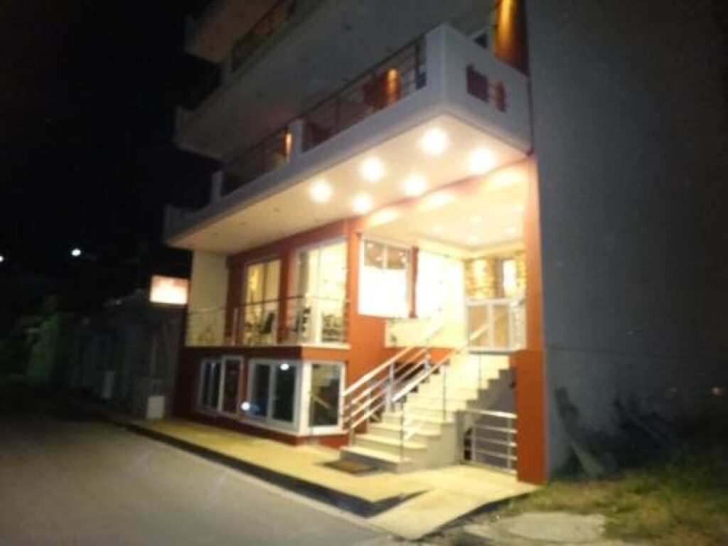 9 Queens spa Hotel 3*