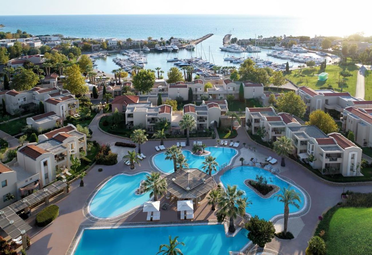 Porto Sani Hotel 5*