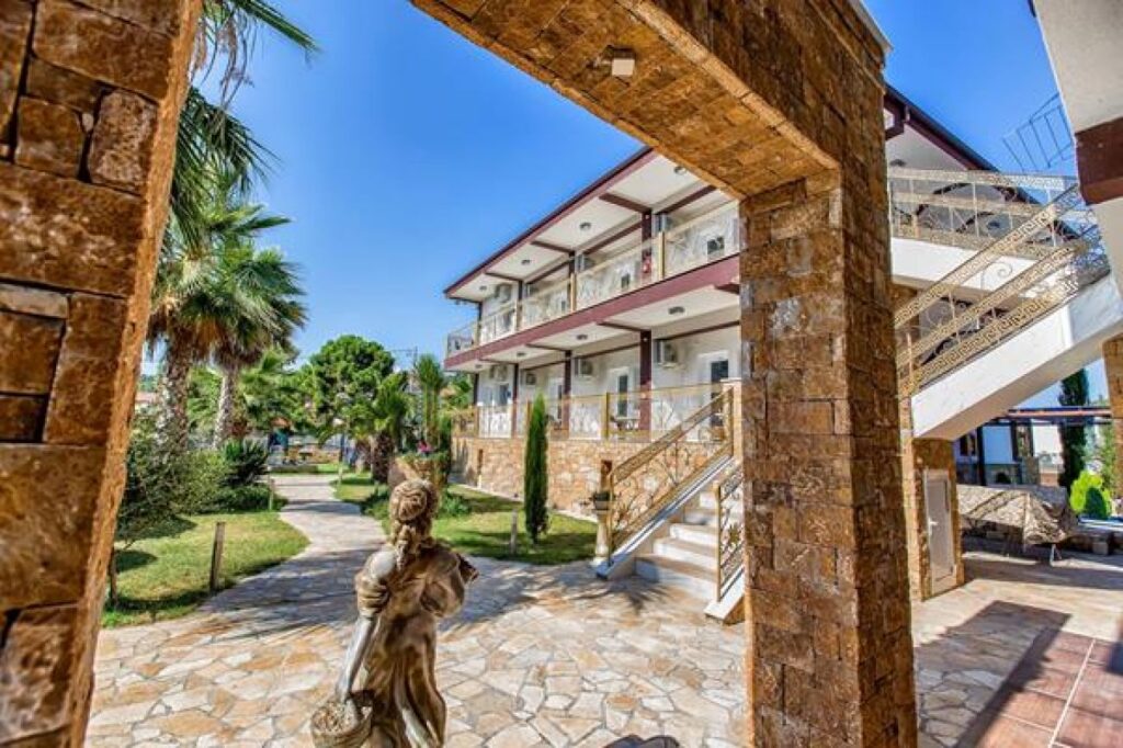 Greek Pride Hotel & Apartments 4*