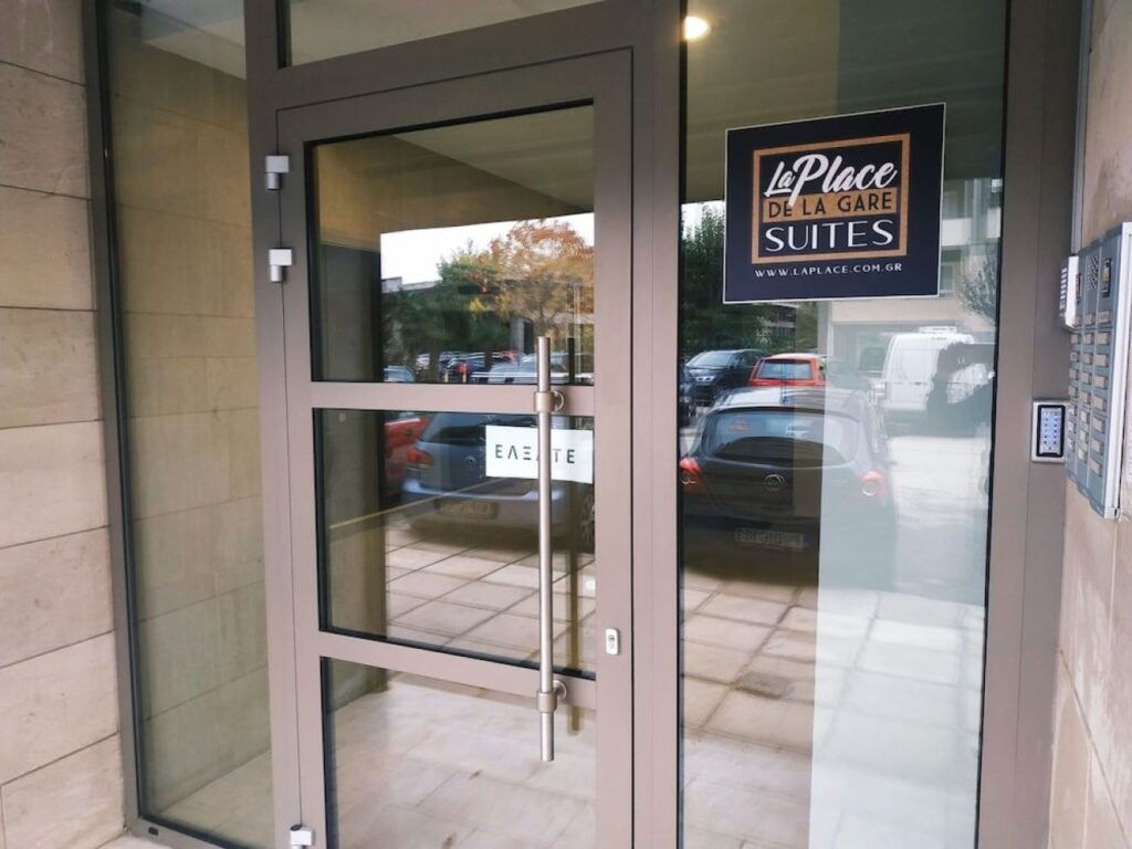 La Place de la Gare Suites 3*