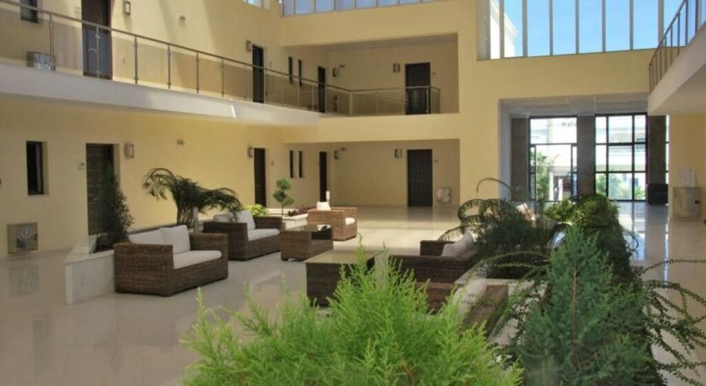Naias Beach Hotel 3*