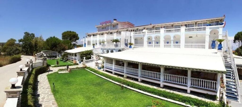 Diaporos Hotel 3*