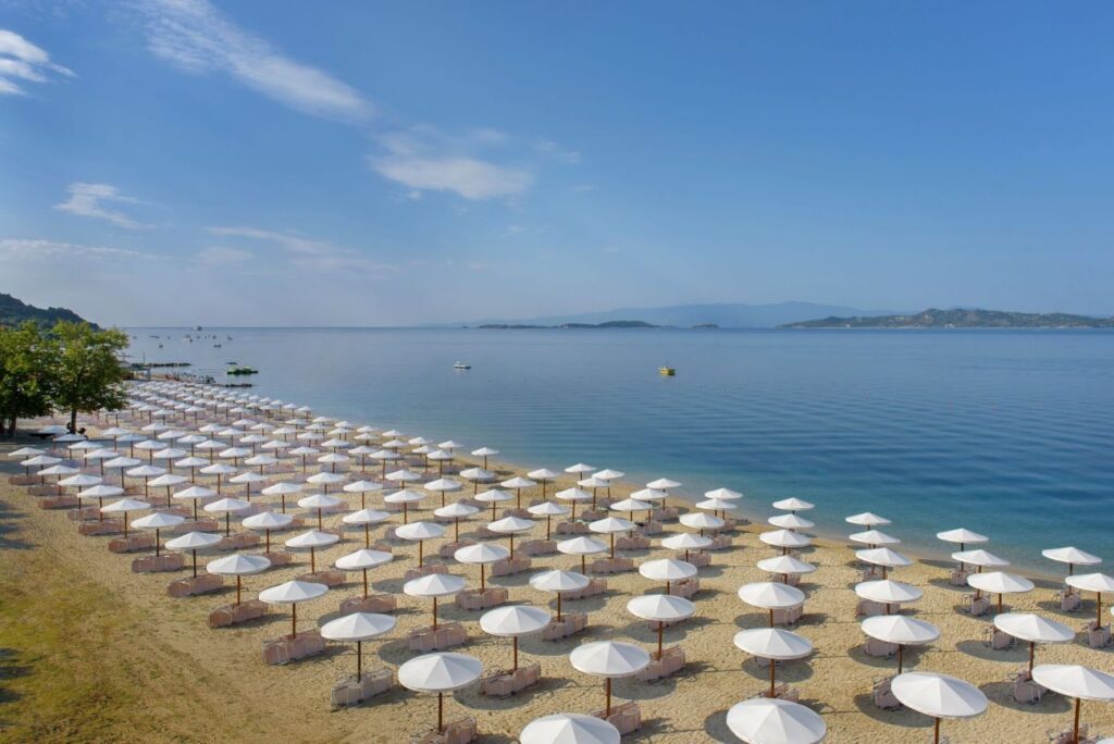 Akrathos Beach Hotel 4*